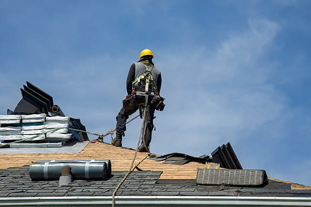 Professional Gutter Installation technician working in Pamplico, SC